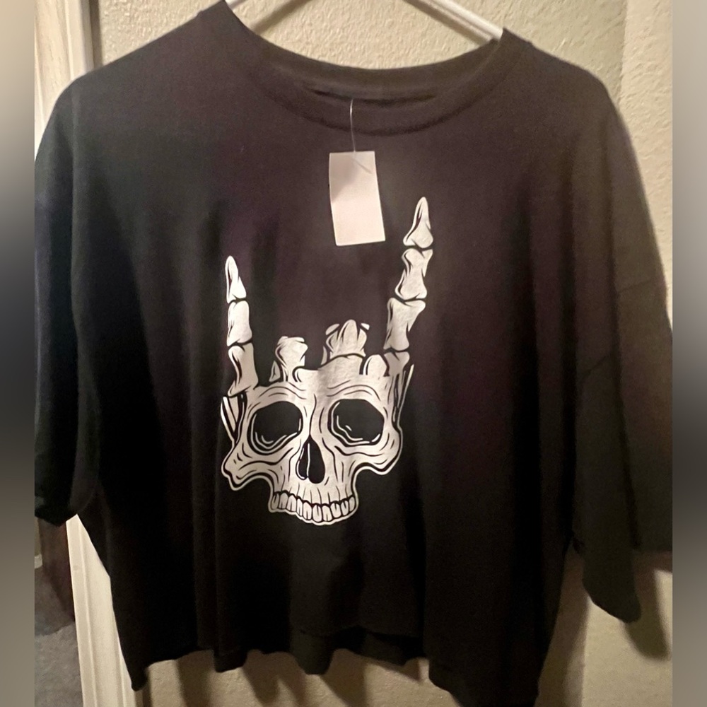 ⭐️NWT⭐️ Rock 🤘 crop T-shirt